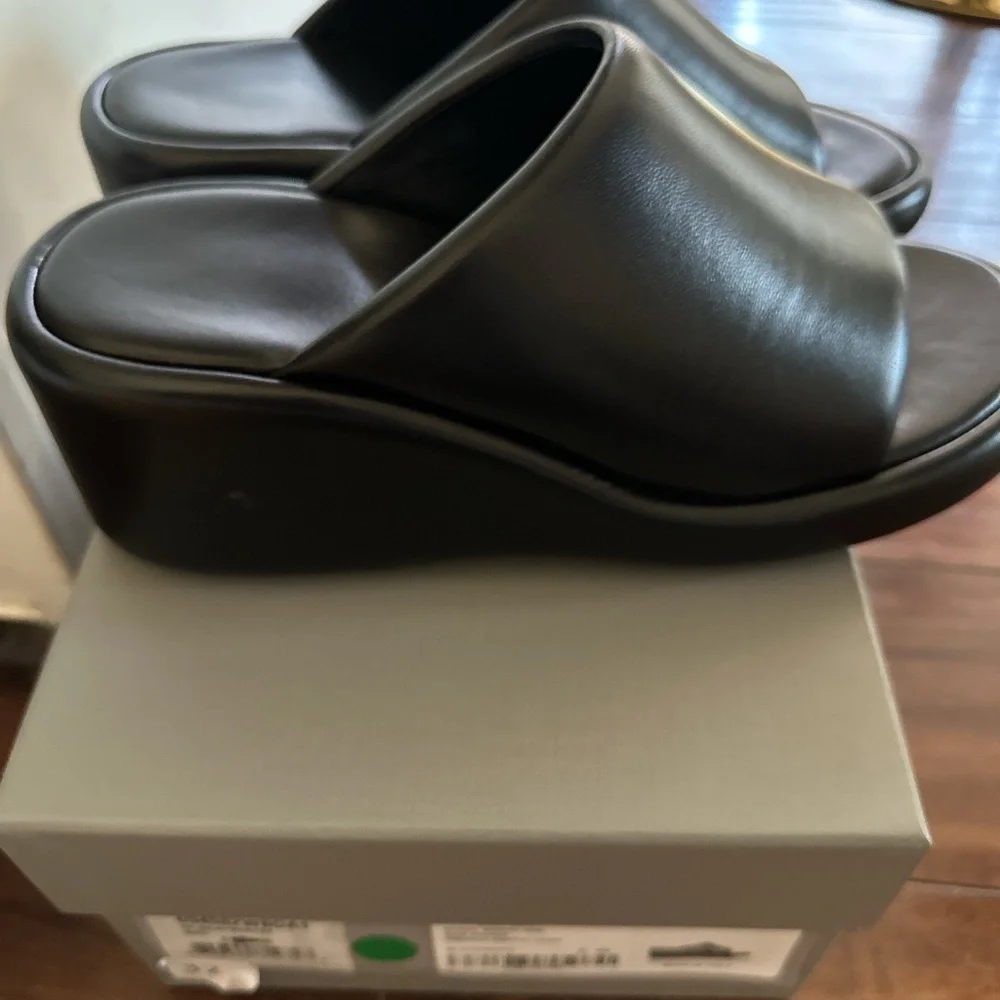 Balenciaga Rise Wedge Sandals - Picture 4 of 5